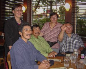 Inuit sculptor Nuna Parr and other at the 2005 Inuit Art Society Meeting in Skokie